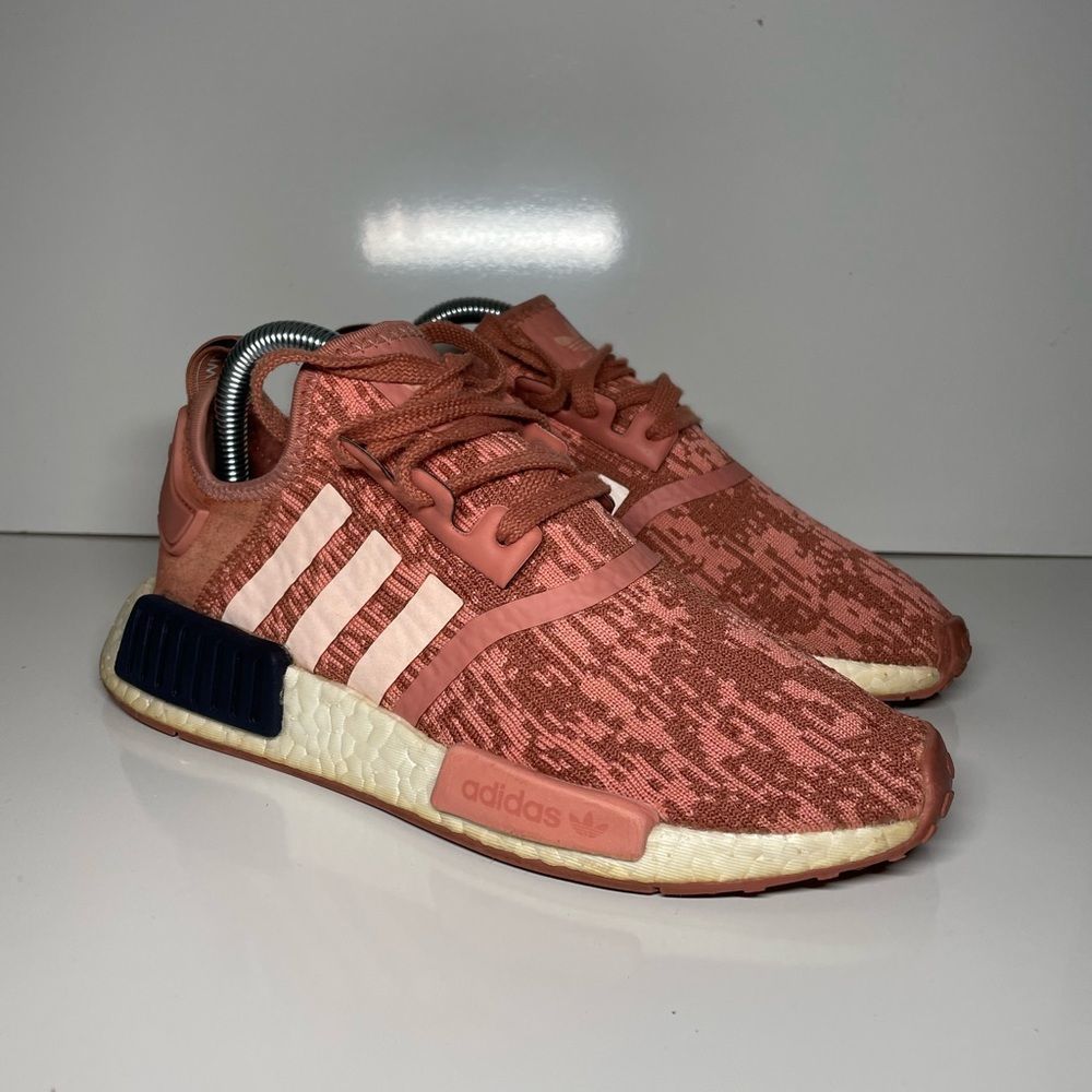 Adidas NMD R1 Women’s Raw Pink Salmon Sneakers Training Running Shoes Size 6